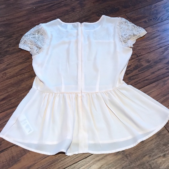 Peplum short sleeve top - Picture 2 of 5